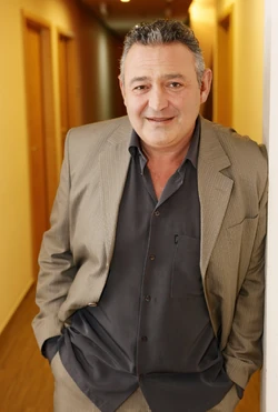 Károly Gesztesi