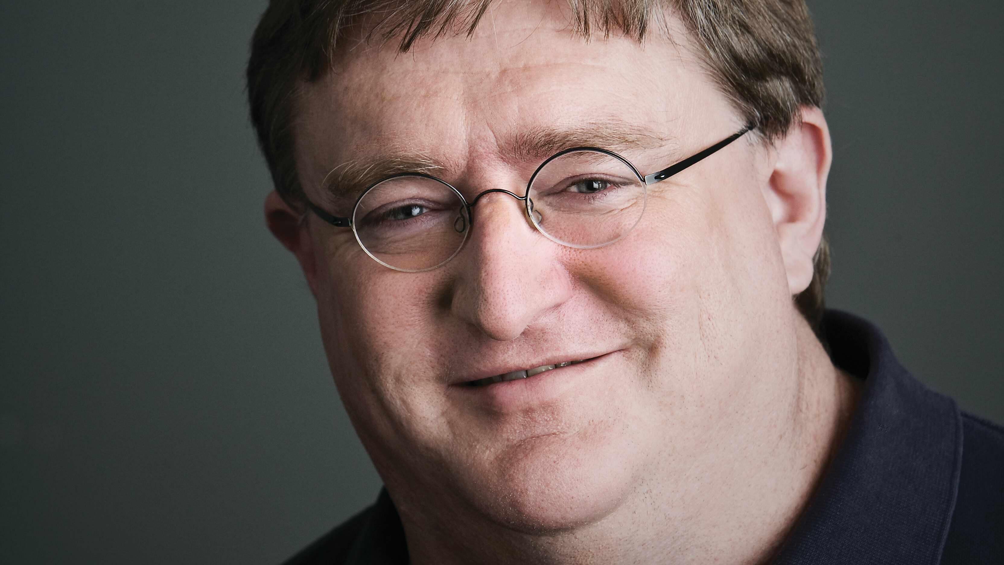 NS commented on Gabe Newell's strange move at The International 2023