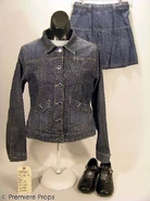 Soutfit.jpg (63 kB) La ropa de Sharon.