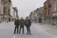 Christopeh Gans, Don Carmody y Andrew Mason en las calles de Silent Hill.