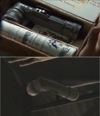 Arriba, la linterna de Jacob en la película; abajo la linterna de Alex Shepperd.