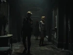 Cybil, Rose y Anna explorando el Grand Hotel.
