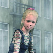 Лора на стене