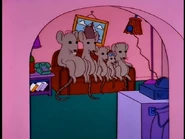 Mouse Family couch gag