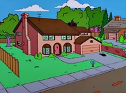 Дом розовый