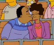 Dr Hibbert beijando Bernice Hibbert