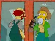 O Zelador Willie e a Srta. Krabappel entrando na escola.