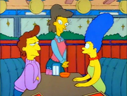 Helen conversando com Marge Simpson