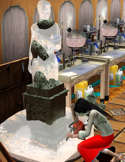 Un Sim che scolpisce con materiali ibridi.