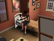 Una niña que le lee su madre.