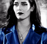 Ava enters image.png (213 KB) Ava enters the bar.