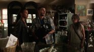S01E02-The-Lure-060-Maddie-Ben-Helen.jpg (208 KB)