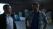S01E02-The-Lure-044-Ted-Ben.jpg (159 KB)