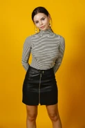 NYCC HollywoodLife Portraits Eline Powell (3) 8-10-17.jpg (59 KB)