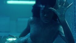 S01E02-The-Lure-027-Donna-Mermaid