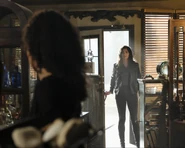 S03E01-Borders-Promo-10.jpg (477 KB)