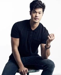 Ross Butler | Sister of Mal Wiki | Fandom