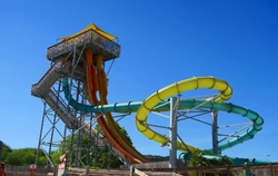 Bahama Blaster in White Water Bay at Six Flags Fiesta Texas