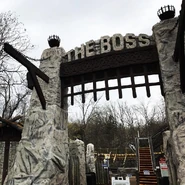 The Boss facade.jpg (173 KB) The facade of The Boss, themed to look like a drawbridge.