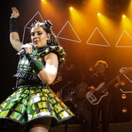 Photographed by @larajanephotography on Instagram