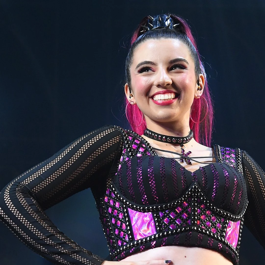 Chelsea Dawson/Gallery Six the Musical Wiki Fandom