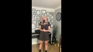 Maddison singing a mashup of Heart of Stone and I Don't Need Your Love during a livestream.