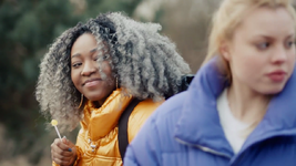 Jobel Mokonzi as Sam M'Pele in Druck (Germany)