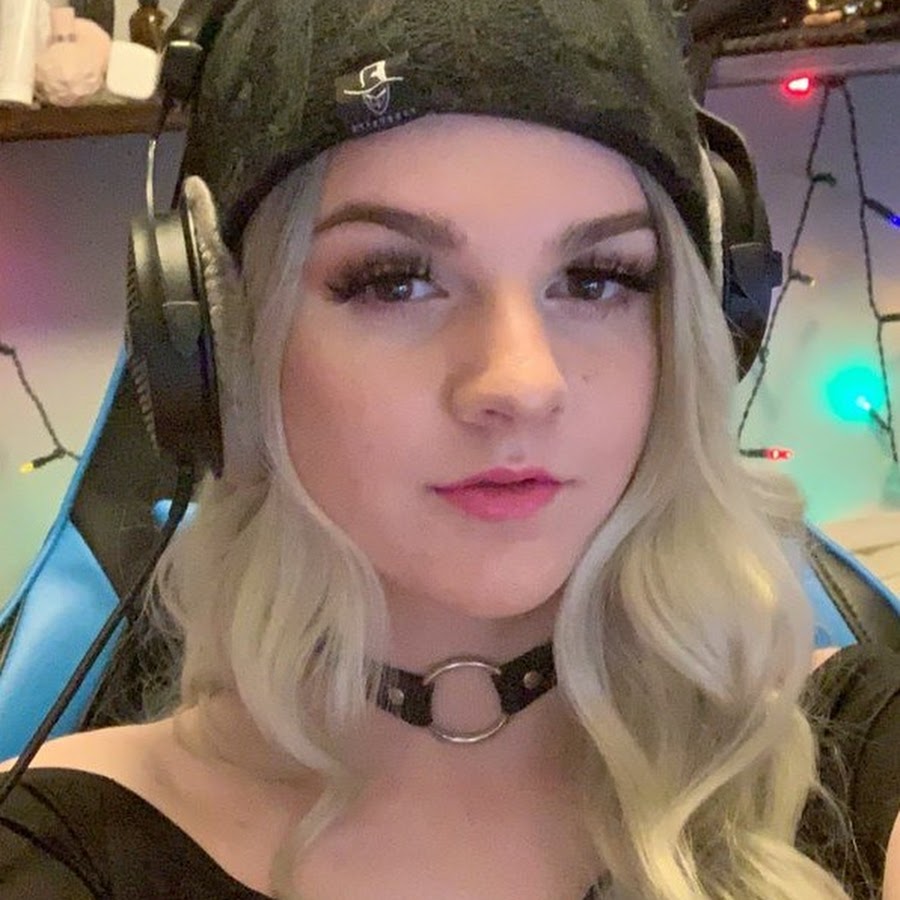 Queen egirl27