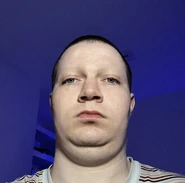 YouTuber Steak, the YouTuber the toilet is based on.