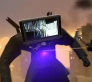 Нож в экране Титана ТВМена.