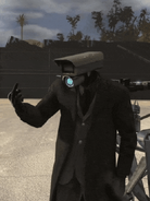 Показывает средний палец Удачливому Камерамену