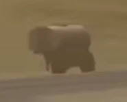 Цистерна, которую можно заметить совершенно чётко в движении камеры