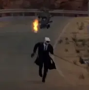 Четырехколесная Машина едет за протагонистом Камераменом.