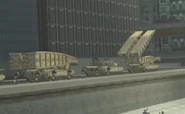 Солдаты HECU пробегают мимо M1A2 Абрамс и Танкового Мостоукладчика
