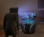 ТВ Мен приказывает Планджермену улетать, назвав идиотом и заставив того выполнить действие гипнозом.