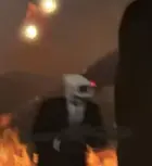 Камерамен в чёрно-белый галстук