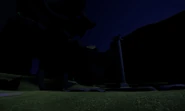 A praça da aldeia à meia-noite