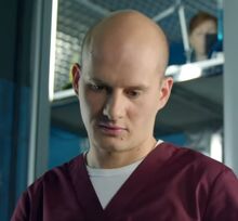 Патологоанатом игравший след. Сериал след патологоанатом. Патологоанатом игравший след. Сериал след артём тукаев. Ольга копосова патологоанатом.