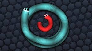 SLITHER.IO ESCAPING THE WORLD LARGEST TRAPS CRAZY GAME.!!!!