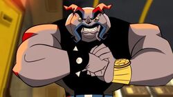 Un furioso Muggshot a punto de iniciar una pelea con su eterno enemigo, Sly Cooper.