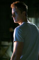 Oliver Queen Smallville Wiki Fandom