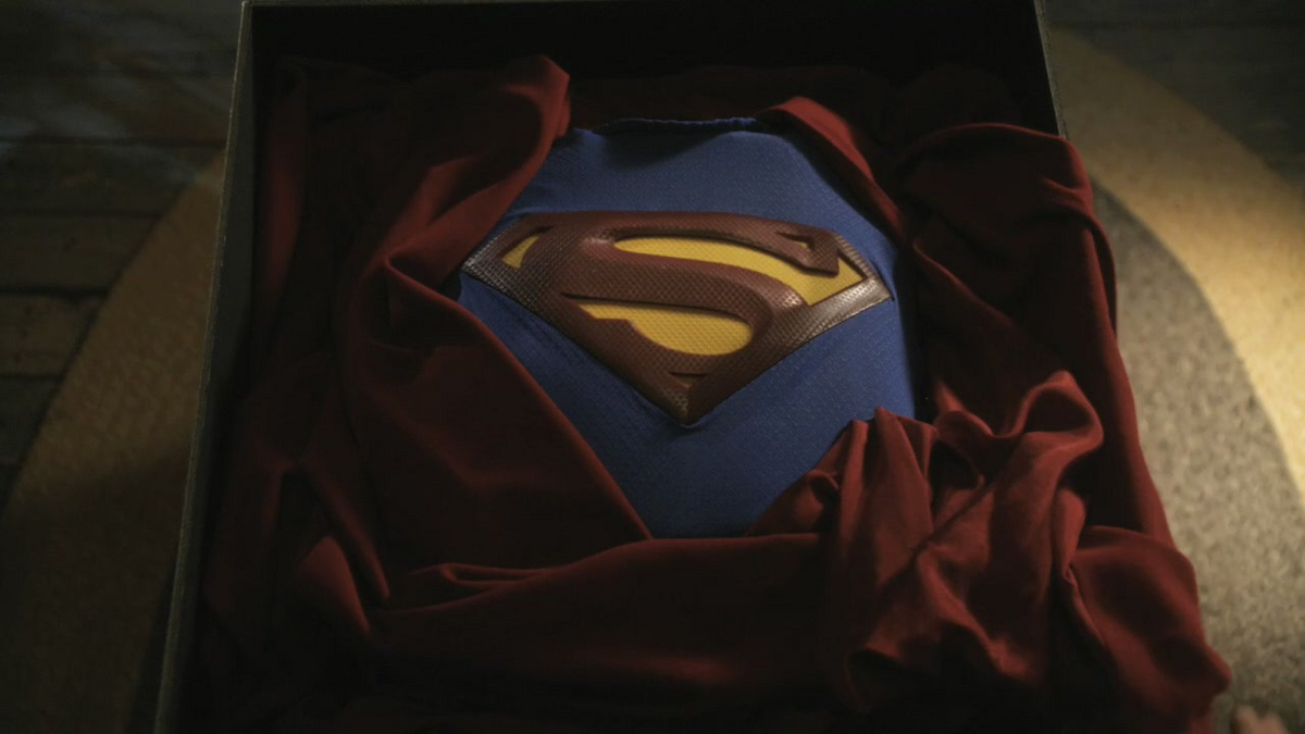 Category:Super-hero costumes | Smallville Wiki | Fandom