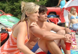 Chloe y Clark afianzan su amistad durante la temporada.
