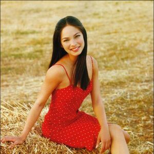 38+ Kreuk Smallville Kristin Kreuk