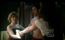 Siobhan possessing Lois