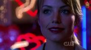 Lois sets her eyes on Clark.