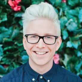 Tyler-oakley-amazing-race-2