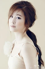 Zhang Liyin promoting the single