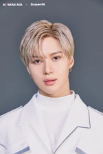 Taemin (Let's Go Everywhere).png (2.32 MB)