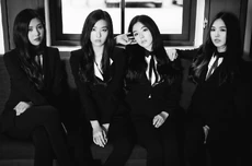 Red Velvet promoting the single